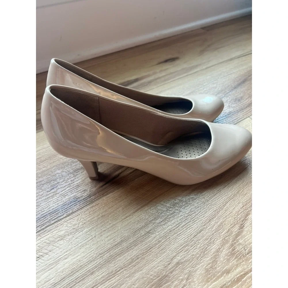 LifeStride Parigi Pumps 11M Nude Beige Patent Kitten Heel Shoes Party Cocktail